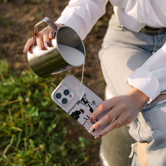 Moo-tini phone case